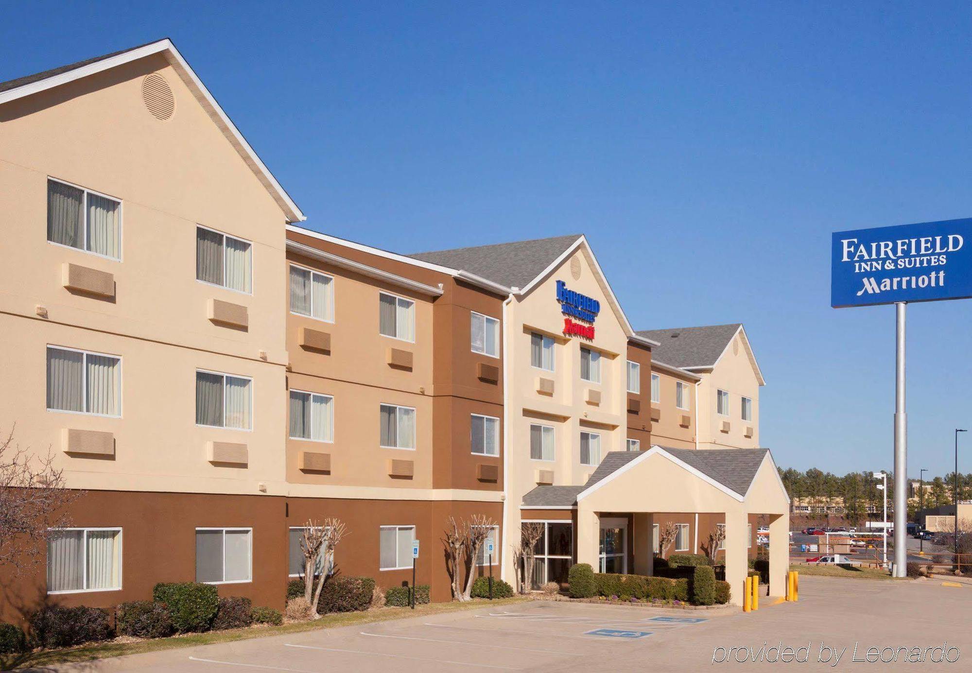 Fairfield Inn & Suites Лонгвю Екстериор снимка