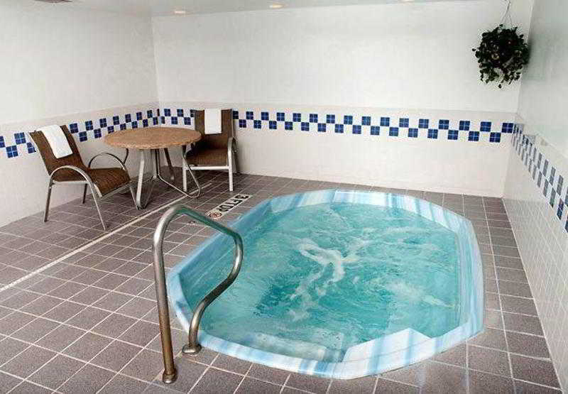 Fairfield Inn & Suites Лонгвю Екстериор снимка